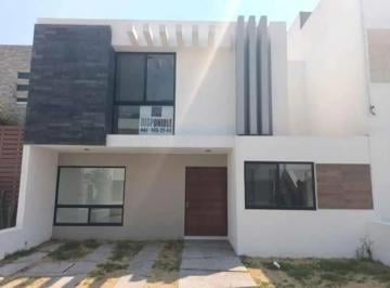 1 · Casa en Venta en Querétaro