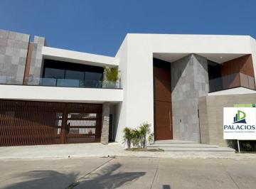 Casa · 500m² · 4 Recámaras · 1 Estacionamiento · Casa en Lomas del Mar