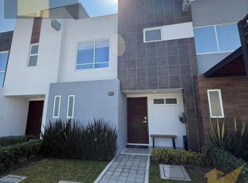 Casa · 102m² · 3 Recámaras · 2 Estacionamientos · Casa en Venta Hda. San José Barbabosa Zinacantepec