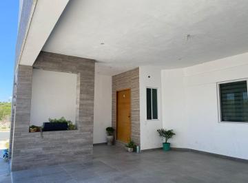 Casa · 315m² · 3 Recámaras · 2 Estacionamientos · Casa en Rinconada Colonial en Venta