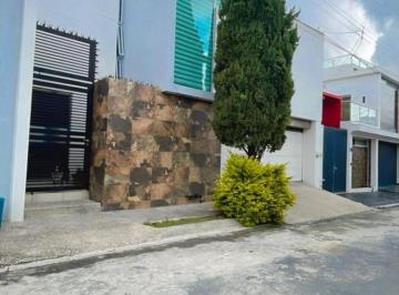 Casa · 246m² · 3 Recámaras · 2 Estacionamientos · Casa en Cipreses Residencial en Venta