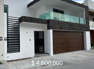 Casa de 3 habitaciones, Durango · Casa Nueva con Recamara en Planta Baja en Fracc Privado.
