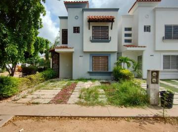 Casa · 3 Recámaras · 2 Estacionamientos · Casa en Renta en Portalegre Villas