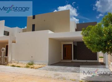 Casa en condominio · 229m² · 3 Recámaras · 2 Estacionamientos · Casa en Venta de 3 Recámaras en Privada en Cholul
