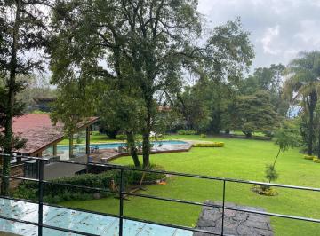Casa en condominio · 460m² · 4 Recámaras · 3 Estacionamientos · Departamento de Lujo en Condominio
