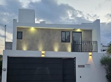 Casa · 160m² · 3 Recámaras · 2 Estacionamientos · Casa en Venta, Balcones Tequisquiapan, Querétaro