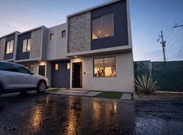 Casa · 100m² · 3 Recámaras · 2 Estacionamientos · Casa en Venta en Ciudad del Sol, 3 Recámaras, Una en Pb - 3 Baños Completos
