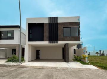 Casa · 242m² · 3 Recámaras · 2 Estacionamientos · Casa en Preventa en Lomas del Dorado