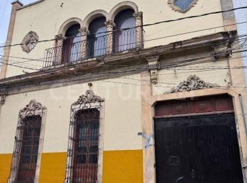 Casa · 678m² · 9 Recámaras · 2 Estacionamientos · Casa en Venta, Guadalajara Centro, Jalisco