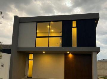 Casa de 3 habitaciones, León · Casa en Preventa en Esquina en Rinconada de Santa Fe con 3 Recamaras 3 Estacionamiento