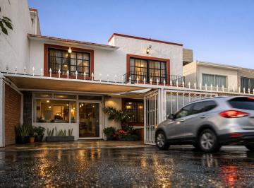 Casa · 136m² · 3 Recámaras · 2 Estacionamientos · Casa en Venta en Candiles, Querétaro - Gran Ubicación, Oportunidad!