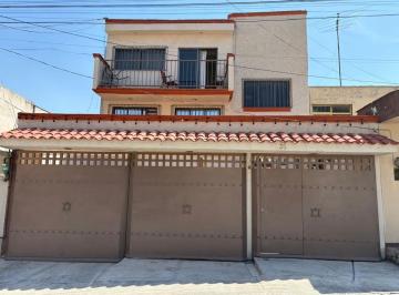 Casa de 6 habitaciones, Tlalnepantla de Baz · Casa en Venta Pirules, Tlalnepantla de Baz Edo Méx