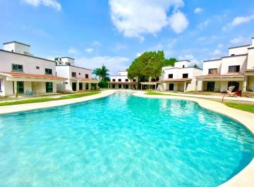 Casa · 220m² · 3 Recámaras · 2 Estacionamientos · Se Vende Casa en Condominio en Cuernavaca, Ahuatepec, Alberca.