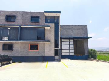 Bodega comercial · 400m² · 4 Estacionamientos · Bodega en Renta en Queretaro