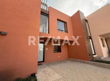Casa en condominio · 137m² · 3 Recámaras · 2 Estacionamientos · Casa en Venta en San Isidro Juriquilla - (4)