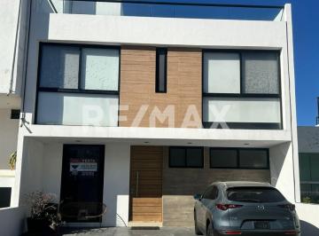 Casa en condominio · 240m² · 4 Recámaras · 2 Estacionamientos · Casa en Venta en Milenio III - (4)