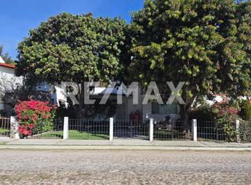 Casa · 251m² · 4 Recámaras · 2 Estacionamientos · Casa en Venta Club de Golf Tequisquiapan con Vista Al Campo - (4)