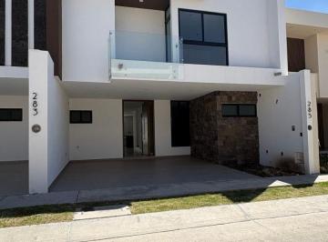 Casa de 4 habitaciones, León · Casa en Venta en Rinconada de Santa Fe 1 con 4 Recamaras 4 Baños