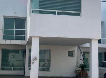 Casa de 3 habitaciones, León · Venta de Casa en Zona Norte Pedregal del Campestre