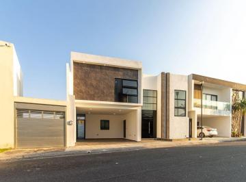 Casa · 277m² · 4 Recámaras · 2 Estacionamientos · Casa en Venta Lomas Diamante