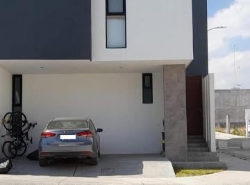 Casa · 165m² · 3 Recámaras · 2 Estacionamientos · Casa Venta en Forja Real