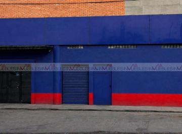 Local comercial · 300m² · 7 Estacionamientos · Local Comercial en Renta en Caracol