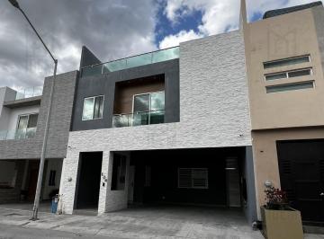 Casa · 300m² · 4 Recámaras · 2 Estacionamientos · 0501 - Casa en Venta Privadas de Rinconada, Apodaca N. L