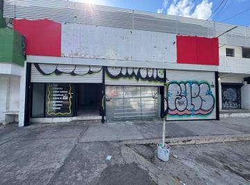 Local comercial · 100m² · 2 Estacionamientos · Local en Renta de 100 m² en Av Xcaret - Cancún