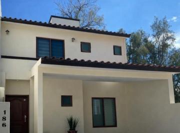 Casa · 215m² · 3 Recámaras · 2 Estacionamientos · Casa en Venta en Fraccionamienot Mayorazgo León Guanajuato
