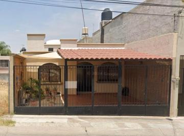 Casa de 3 habitaciones, Aguascalientes · Oportunidad de Adquirir Una Hermosa Casa en Aguascalientes ¡Cerca de Escuelas