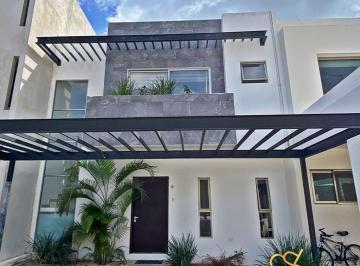Casa de 3 habitaciones, Benito Juárez · Casa en Renta en Residencial Aqua, Cancún