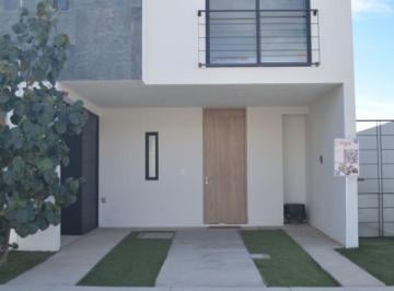 Casa · 93m² · 2 Recámaras · 2 Estacionamientos - L E V A N T E · Casa en Venta en Valle del Paraíso