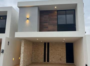 Casa de 3 habitaciones, Mérida · Casa en Venta en Sodzil Norte, Mérida, Yucatán