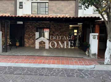 Casa de 4 habitaciones, Celaya · Casa en Venta en Maderas Residencial en Celaya, Guanajuato