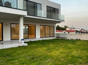 1 · Casa en Venta en Bosques de Las Lomas Cr2101