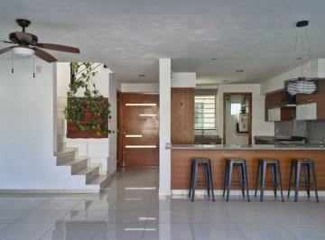 Casa de 3 habitaciones, San Pedro Tlaquepaque · Casa Contemporánea de 3 Recámaras en Renta en Paisajes del Tesoro