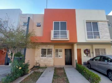 Casa · 105m² · 3 Recámaras · 1 Estacionamiento · Casa en Venta en Parques del Bosque