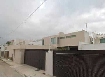 Casa de 5 habitaciones, Mérida · Casa en Venta en Colonia Altabrisa, Municipio Merida, Yucatan.