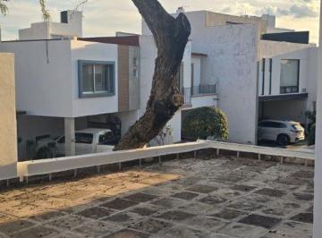 Casa de 3 habitaciones, León · Casa en Venta en Punta del Este con 3 Recamaras