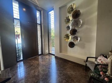 Casa de 4 habitaciones, Monterrey · Casa en Venta Lomas del Hípico, carretera Nacional