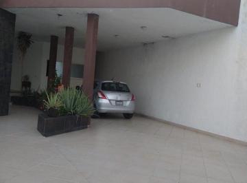 Casa · 540m² · 4 Recámaras · 3 Estacionamientos · Casa - Fraccionamiento Costa de Oro