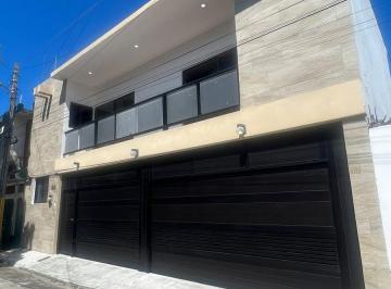 Casa · 236m² · 4 Recámaras · 2 Estacionamientos · Casa en Ricardo Flores Magón