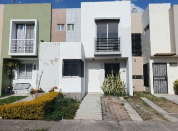 Casa · 92m² · 3 Recámaras · 1 Estacionamiento · Casa en Venta en Campo Real