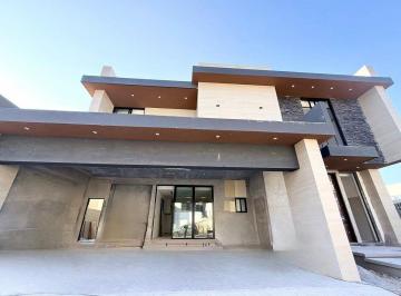c18a63b6d35ef0f0b74578cd3f4962c0e449093da22c24aff5ed8359370449a8 · Casa en Venta en Sierra Alta