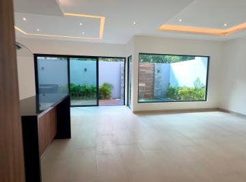 Casa · 291m² · 4 Recámaras · 3 Estacionamientos · Casa en Venta Cancún Zona Cumbres 4 Recámaras