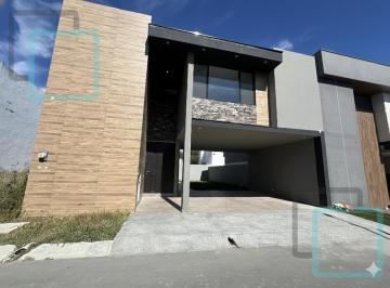 Casa · 261m² · 3 Recámaras · 2 Estacionamientos · Casa en Venta Altares Residencial Zona Carretera Nacional Santiago
