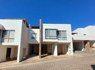 Casa en condominio de 3 habitaciones, Puebla · Town House en Venta en Arboledas de Zavaleta $