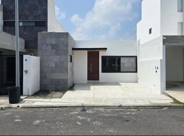 Casa · 105m² · 2 Recámaras · 2 Estacionamientos · Casa en Fraccionamiento Lomas de La Rioja