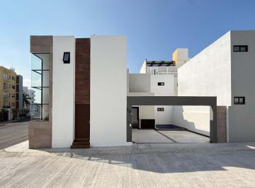 Casa · 176m² · 3 Recámaras · 2 Estacionamientos · Casa en Residencial Lomas Residencial