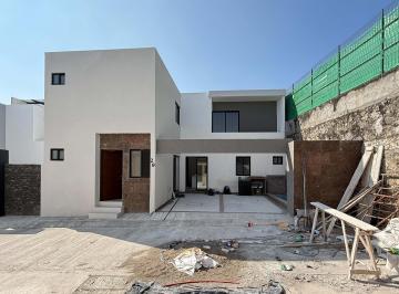 Casa · 152m² · 3 Recámaras · 2 Estacionamientos · Casa en Residencial Las Lomas